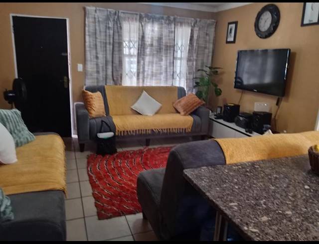 1 BEDROOM APARTMENT FOR SALE IN GERMISTON SOUTH